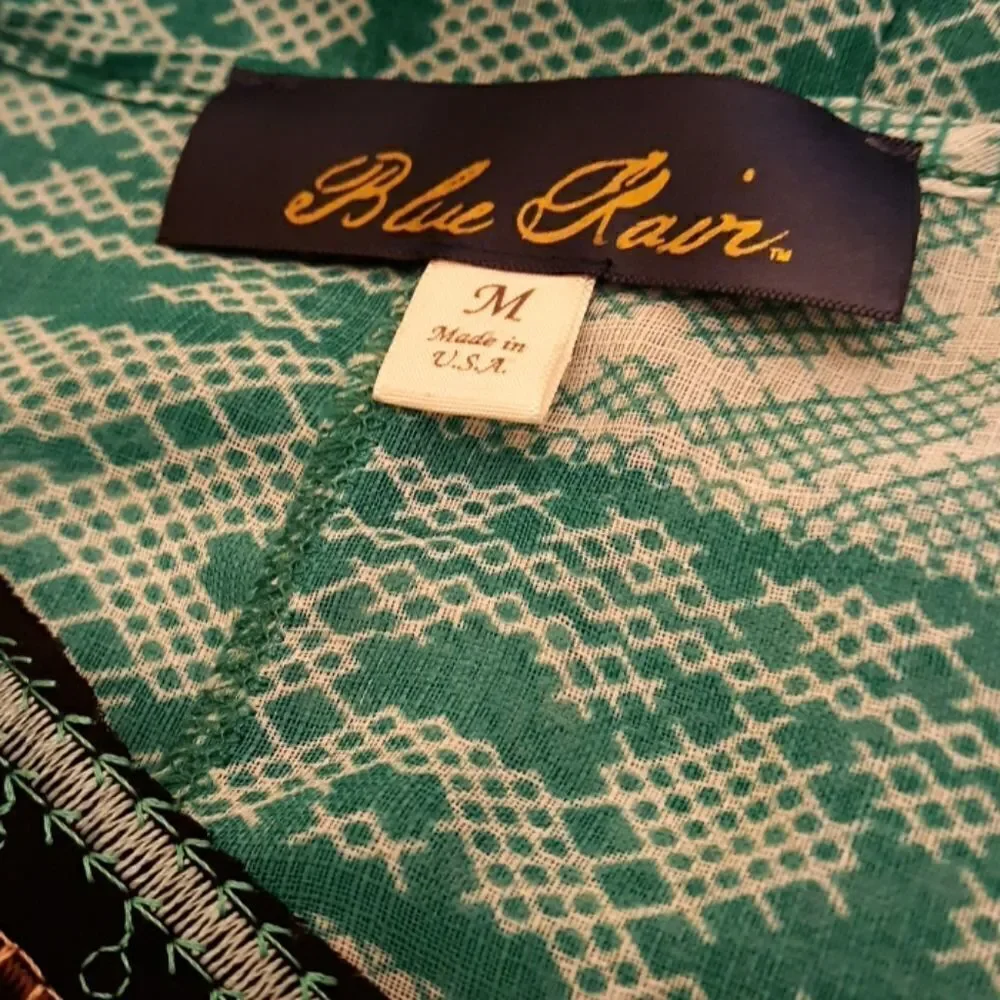 Blue rain Aztec design top - Picture 7 of 8